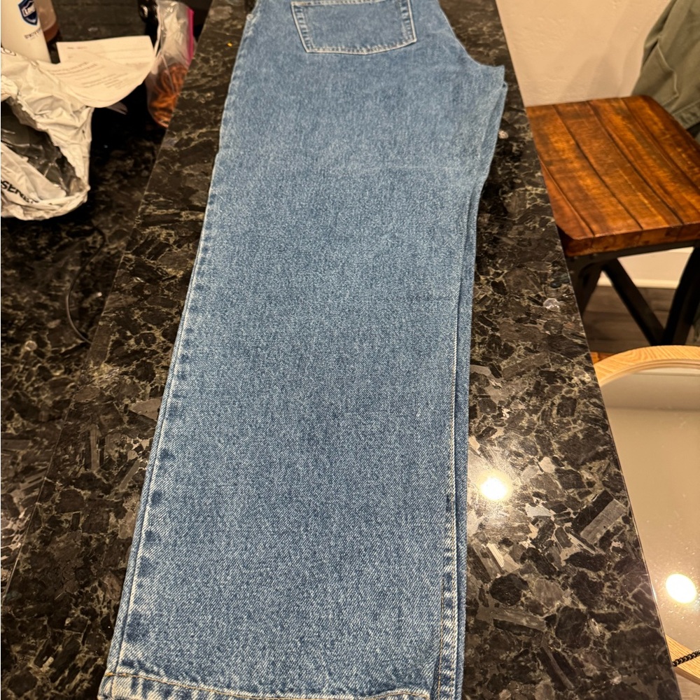 Relaxed Blue Jeans with Worn-In Appeal - Picture 4 of 4